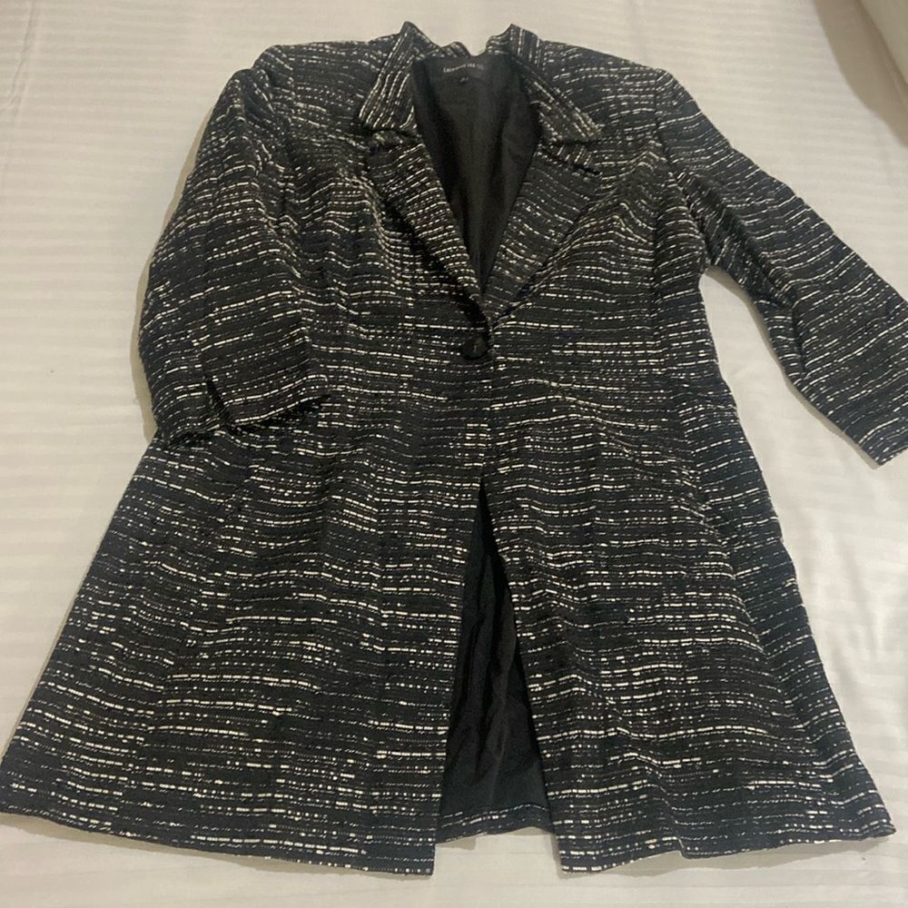 Lafayette 148 New York light weight black and white Jacket Blazer, size 14